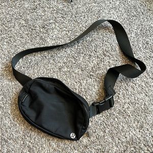 lululemon black fanny pack